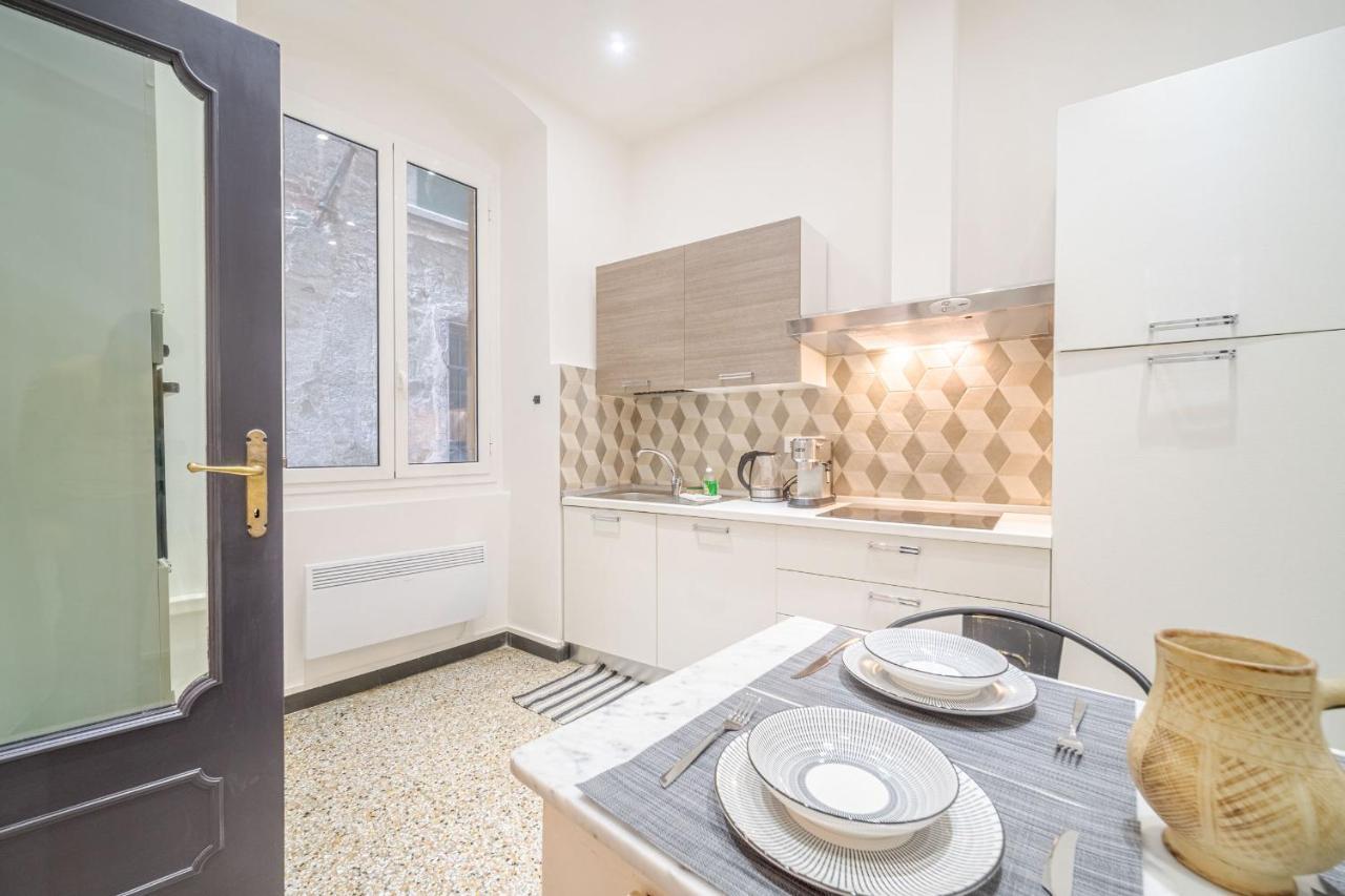 Central & Lovely Apartment In Genova - Netflix! エクステリア 写真