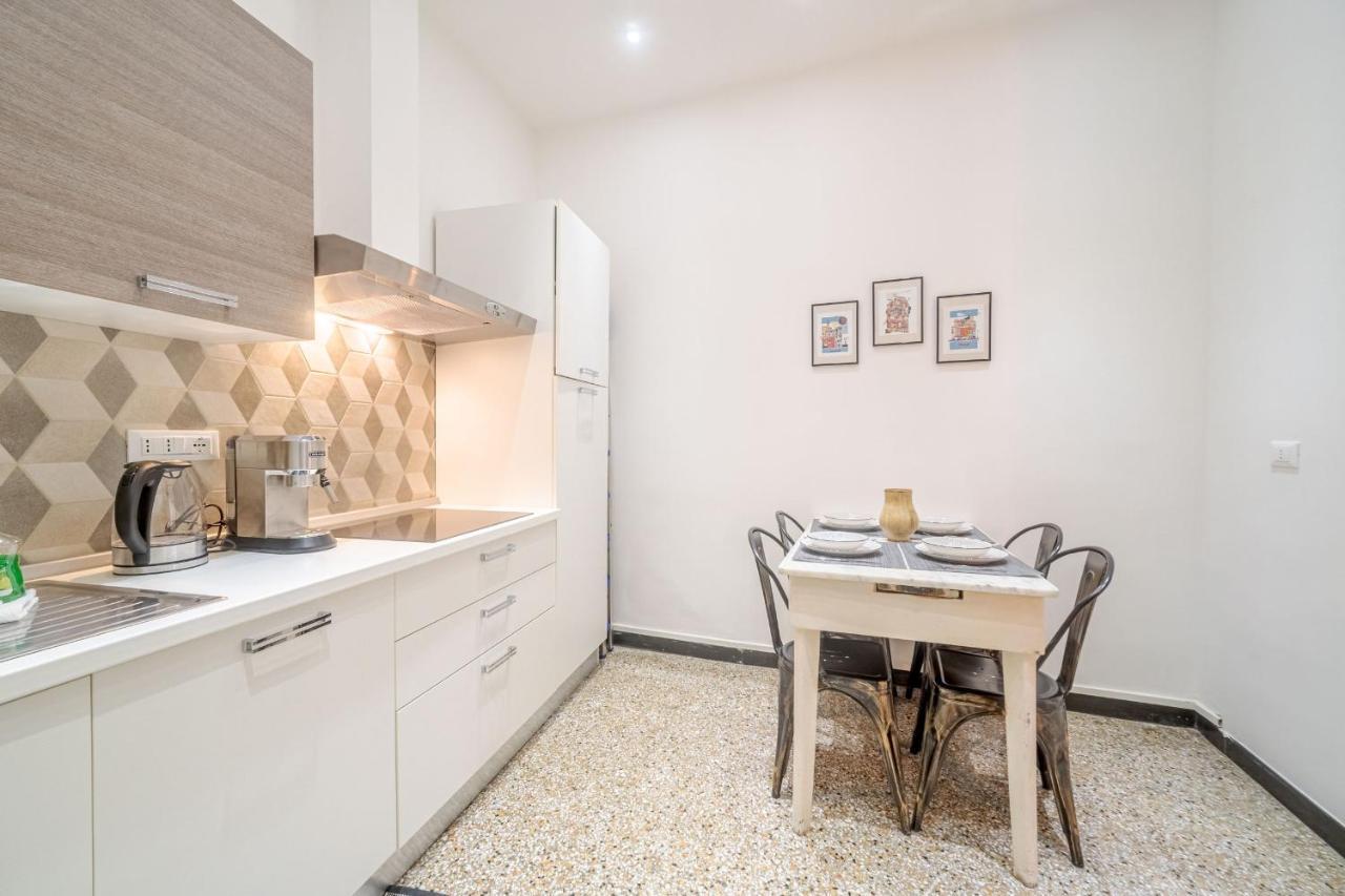 Central & Lovely Apartment In Genova - Netflix! エクステリア 写真