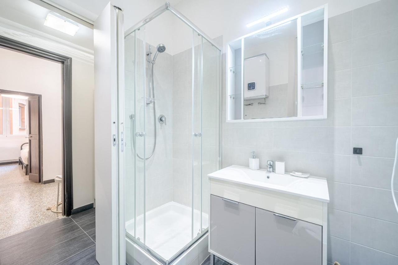 Central & Lovely Apartment In Genova - Netflix! エクステリア 写真