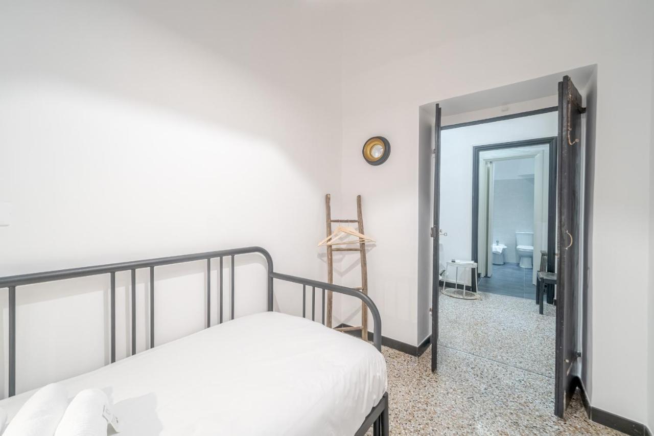 Central & Lovely Apartment In Genova - Netflix! エクステリア 写真